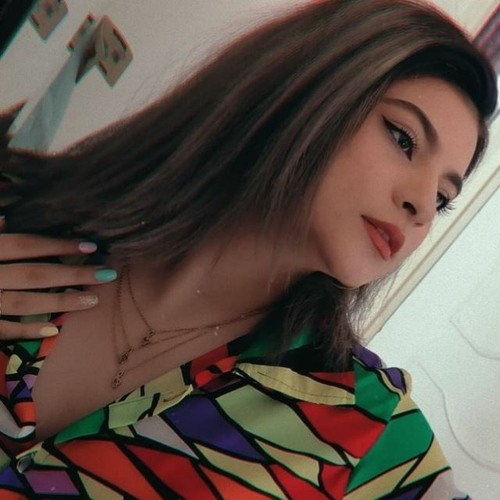 Stream حسنا یخ کردم تو شبی