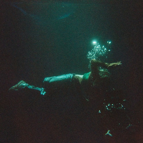 Stream Live Forever (Oasis Cover) by The Marías | Listen online