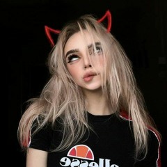MOLLYHOE!