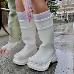 BALENCIAGA CROCS (insanto)