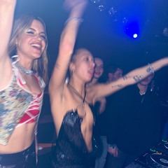 THERAPY NO1 LOVEFOXY B2B CARLA DURISCH