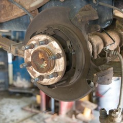 What Are The 5 Signs That Will Tell You It’s Time to Change Your Truck’s Brake Pads?