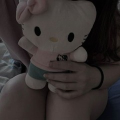 HELLO KITTY YANDERE.