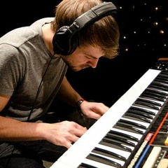 Nils Frahm - Toilet Brushes - More (Live In London)
