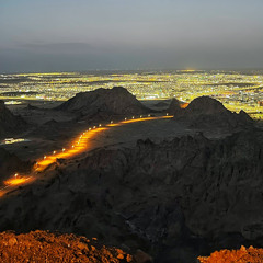 الحب ماحد على شرطه يغوت ..  يهلك من هَلك ويسلم من سلم