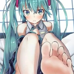 hatsune_thotty (#bloodyy$undayy)
