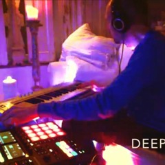 Deep, Dark and Progressive with Maschine MK3. Live keyboard.FX.Vocal. Full track 18 min!