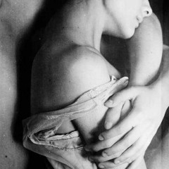 ورشفنا كأسَ الحُمَيّا، فباحت بالذي في الصدور منّا الوجوهُ