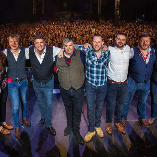 Skipinnish - Walking On The Waves