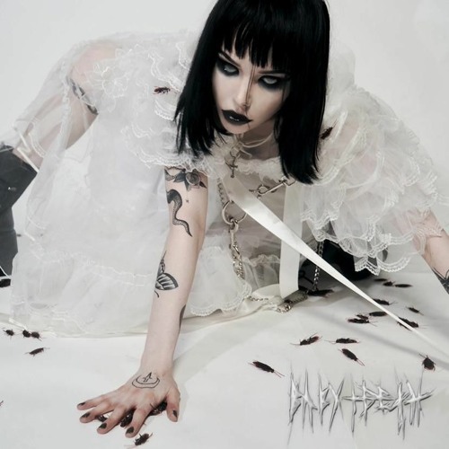 Alice Glass - Love Is violence