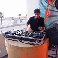 Fusionista - Cocktail bangers (extract from a world disco house live set in Essaouira, Morocco)