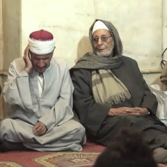 الشيخ محمود عبدالسميع بقراءة ابن كثير المكي ، بمقرأة الشيخ عبد الحكيم عبد اللطيف بالجامع الأزهر