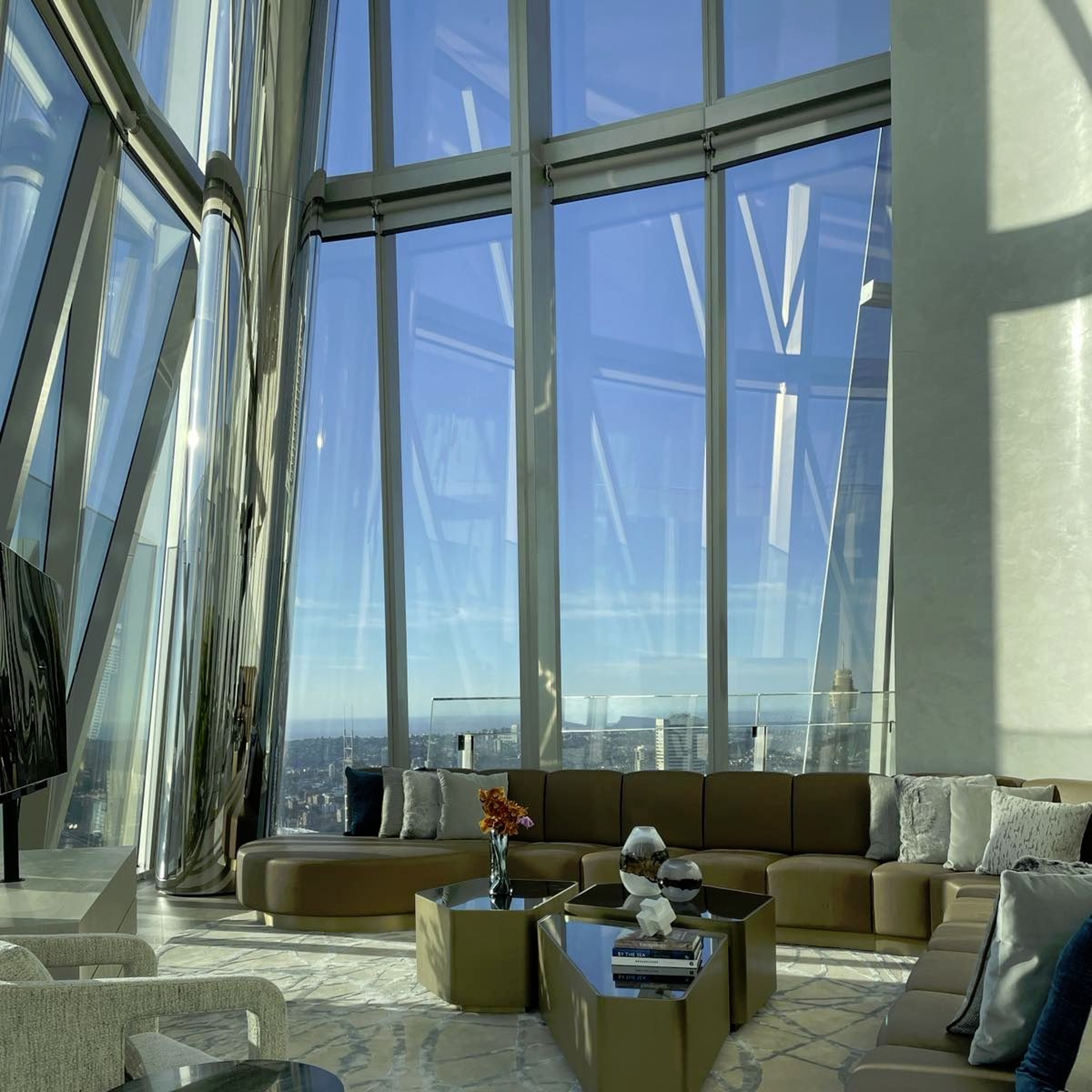 SuiteLife -Crown Towers Sydney Presidential Suite episode artwork