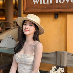 Thế Giới Trong Em - Hương Ly