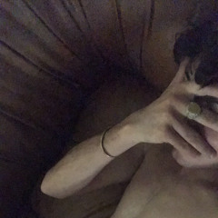 me pide un cigarrillo