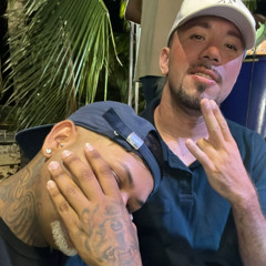 KIKA NA PONTA Vs PENÉLOPE CHARMOSA (DJ JOHN MELLO E DJ GILSIN)