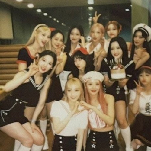 [이달의 소녀] ++ intro- LOONA