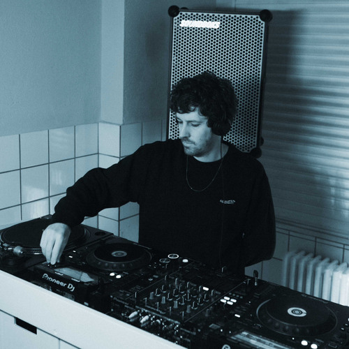 Constant Change w/ Jakob Mäder (12.12.2024)