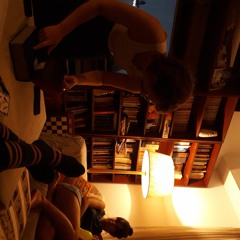 La Verdad De Las Grullas.. (pero sólo las voces y mucha reverb)