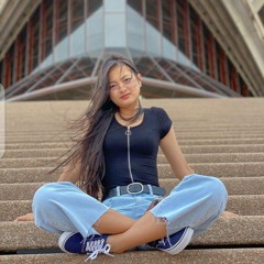 Aduh Mamae Ada Cowok Baju Hitam Tiktok Terbaru