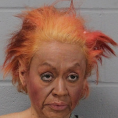 MAMA ON CRACK