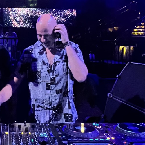 Dirty Tech House
