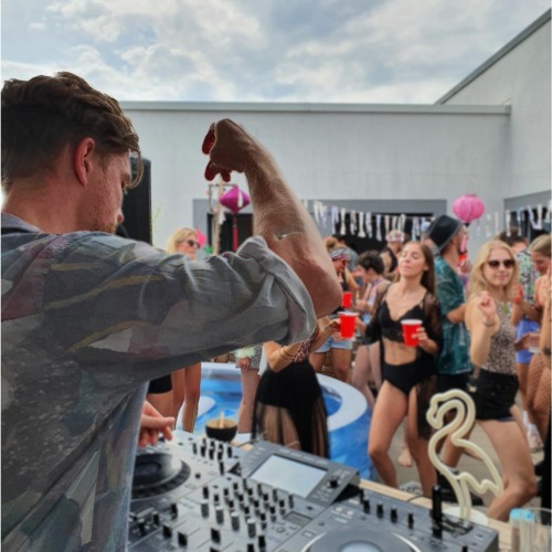 lars larsen @ Rooftop Sunset Rave July 2021