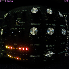 C28