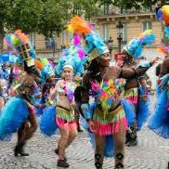 Carnival de Paris x Hollaback girl