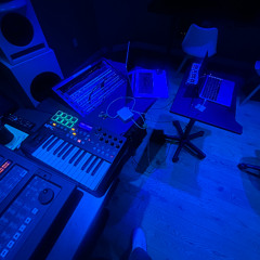 Rrrabbit hole version 2  - Fm - 82 -Hensley.sg