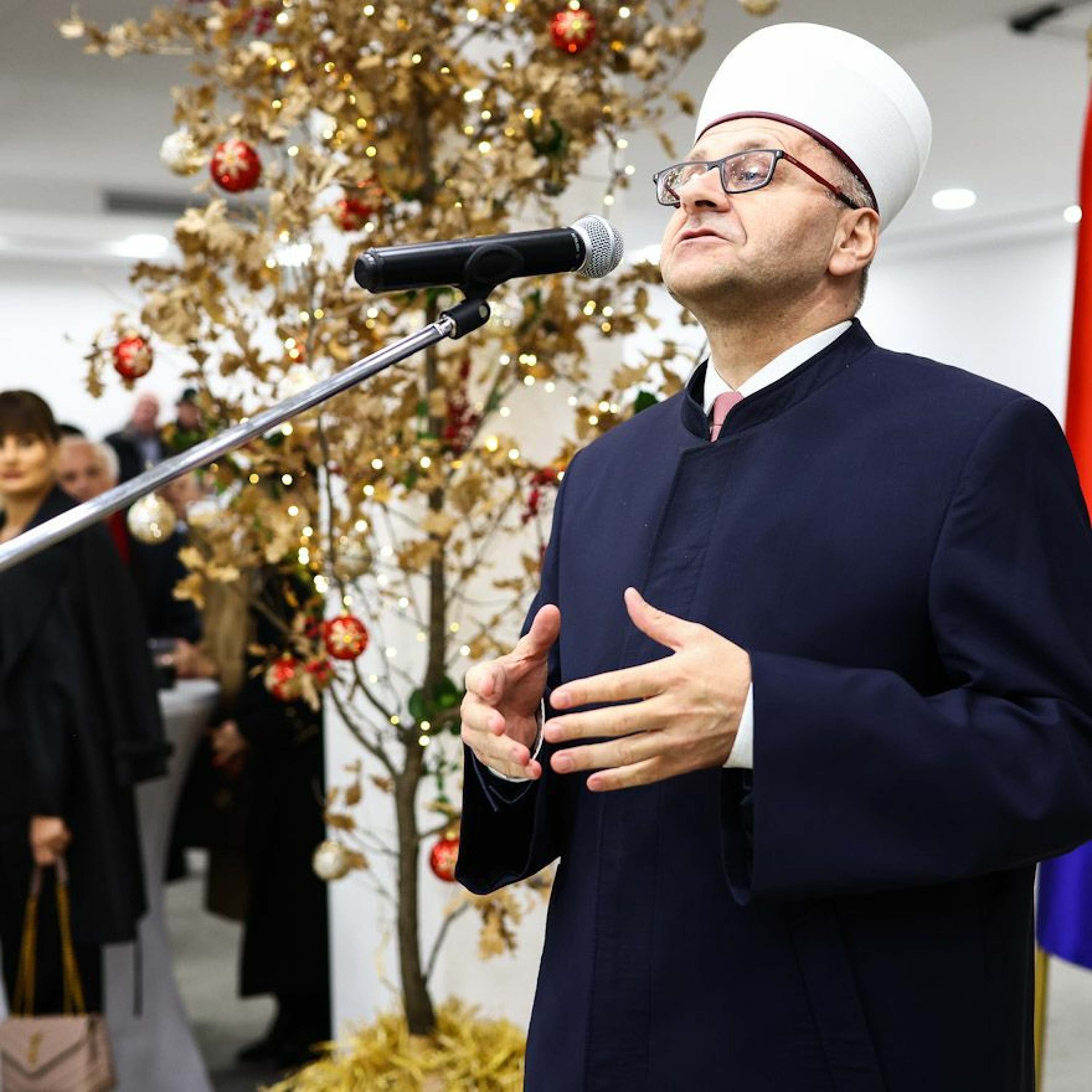 Govor muftije Salema Dedovića na svečanom božićnom prijemu episode artwork