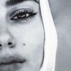‎⁨و الشامه الليّ على خدوه 💙
