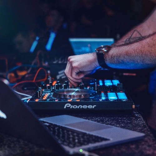 Stream Tom | Listen to Remix/mashup playlist online for free on SoundCloud