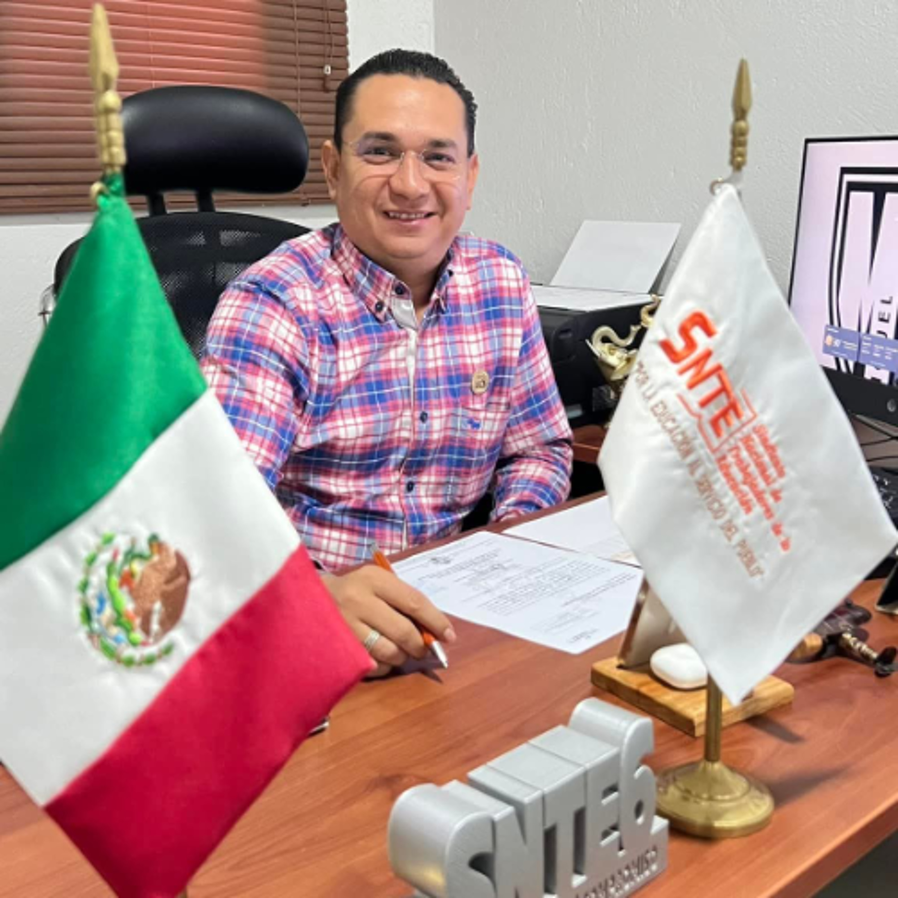 Max Cortés Press