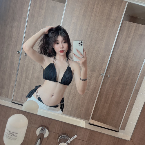 Women's Day - DHMT ft Nguyễn Hoàng