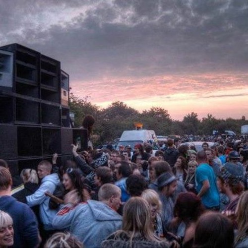 Intermission - The party is free (MINI MIX)