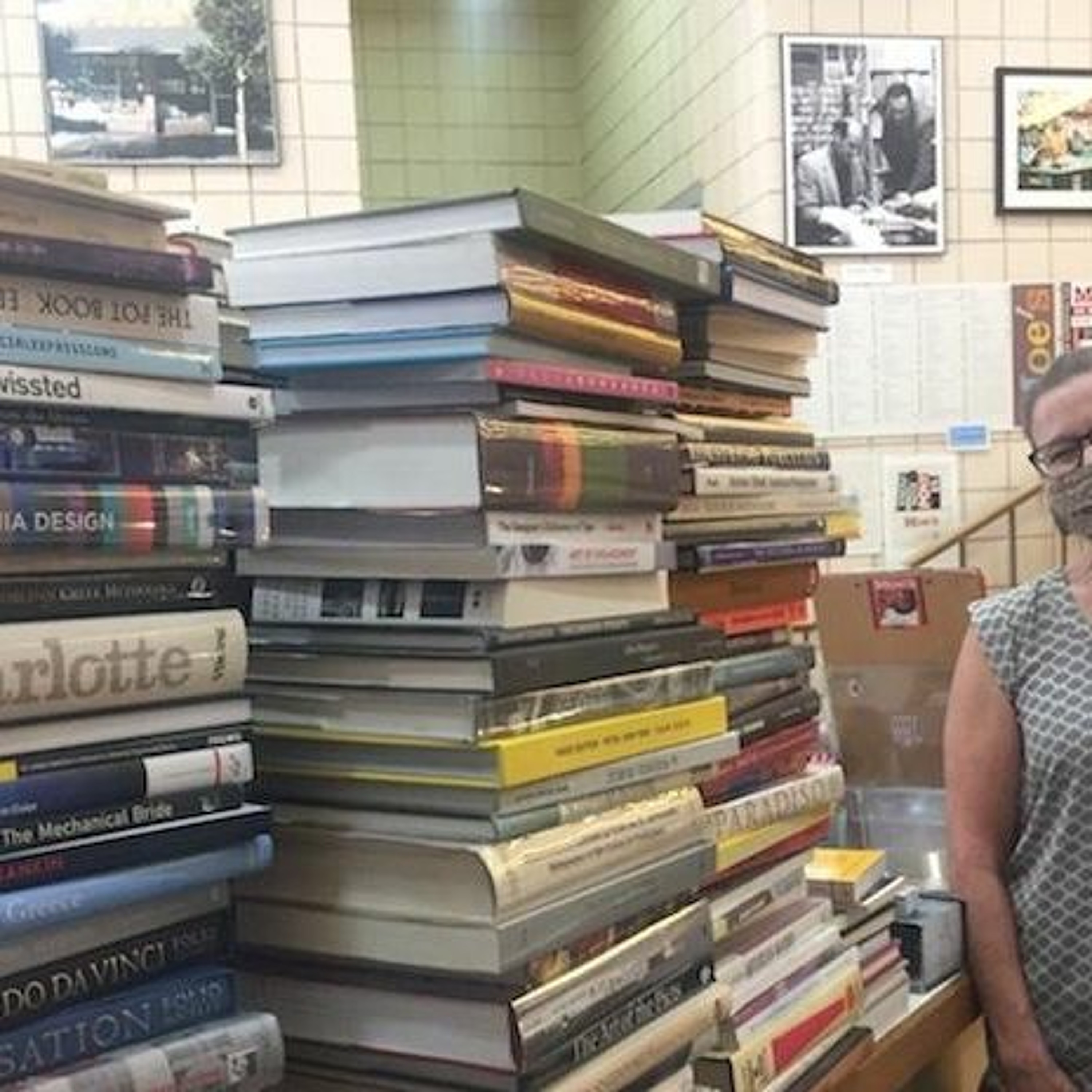 As Bookstores Fight For Survival, The Community Gives Them Hope episode artwork