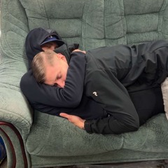 feta tjejer i baksätet