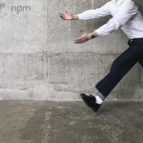 Premiere: DEFTR 'Run Away'
