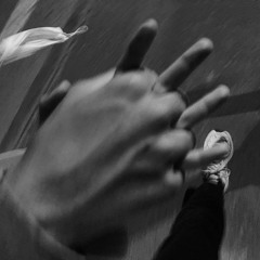 ‎⁨اخذوله روحي تبوسه من شفته ⁩