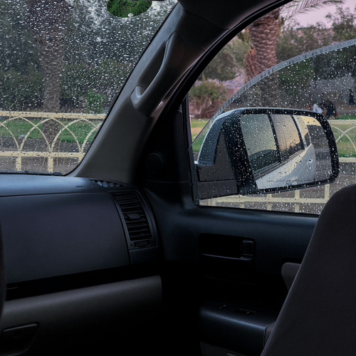 ياليتني ما وثقت ببعض الأصحاب .. لا عادهم الله ولا يسقى زمانه