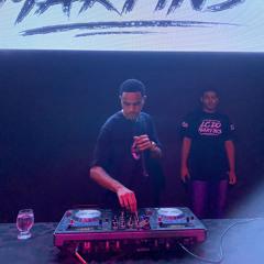 MTG - ELA ROÇA NO PAU [ DJ LC DO MARTINS ]