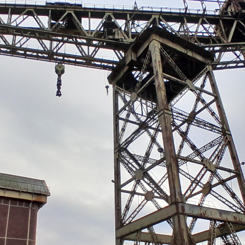 kite soaring [naviarhaiku569]