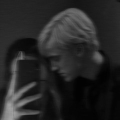 Draco Malfoy In The Rain - Draco Malfoy bajo la lluvia