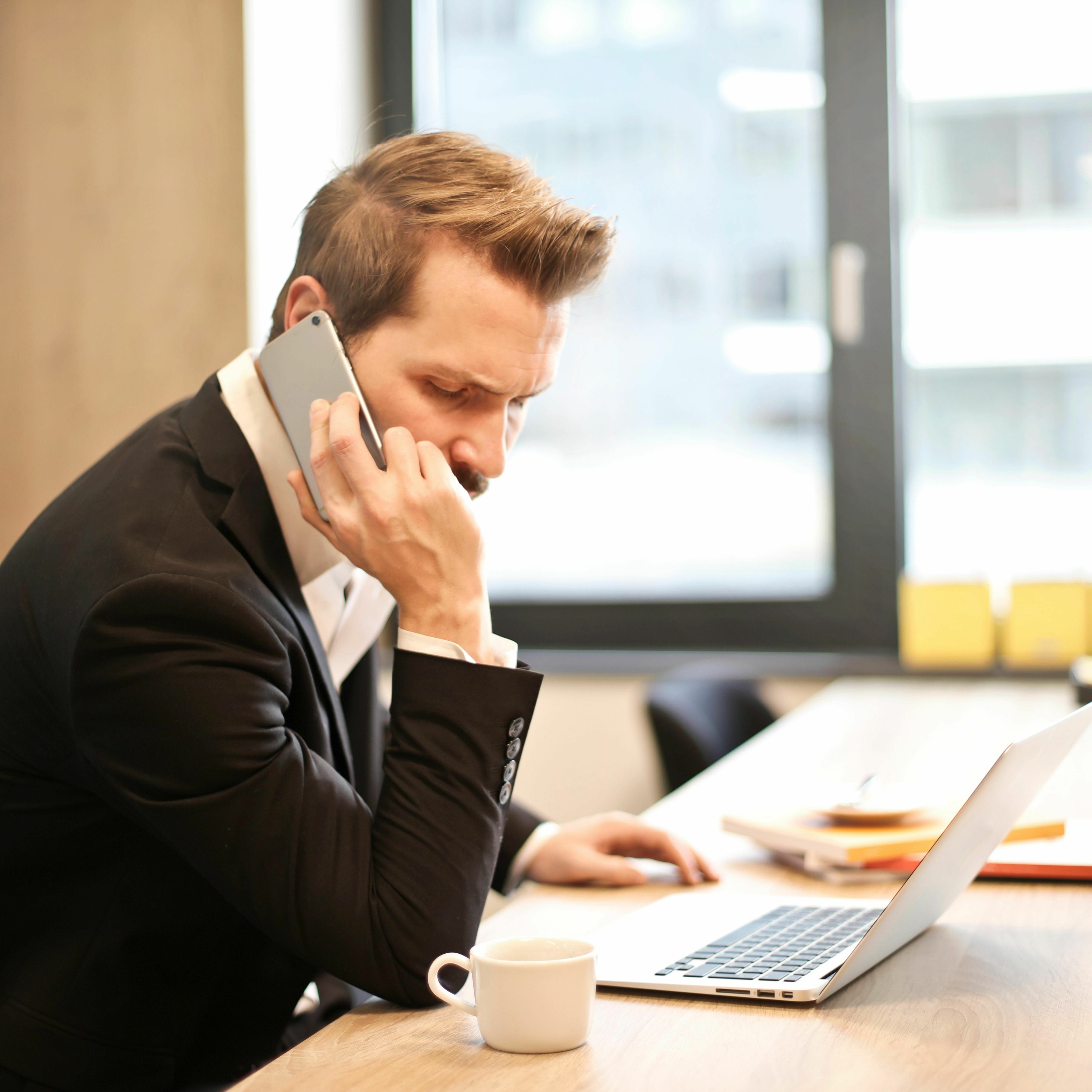 AT&T Nationwide Outage: Analysts Blame Software Glitch for Service Disruption episode artwork
