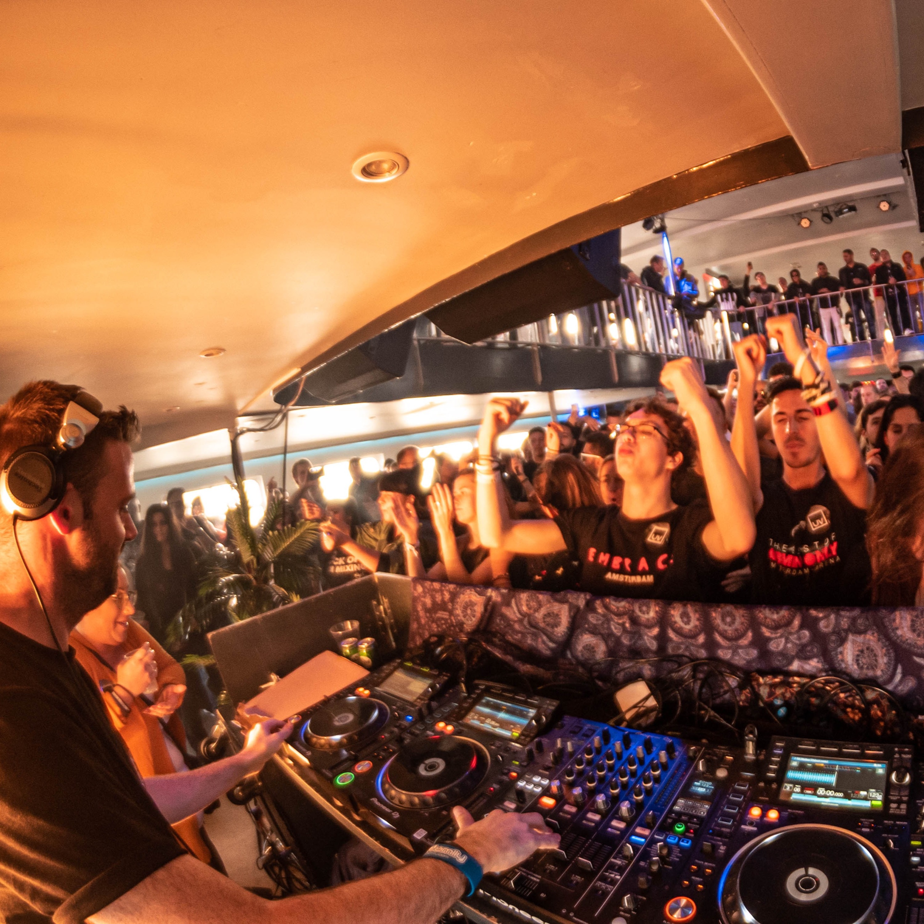 Paul Thomas presents UV Radio