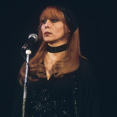 اشتقتلّك..اشتقتلّي..؟ | فيروز🎼