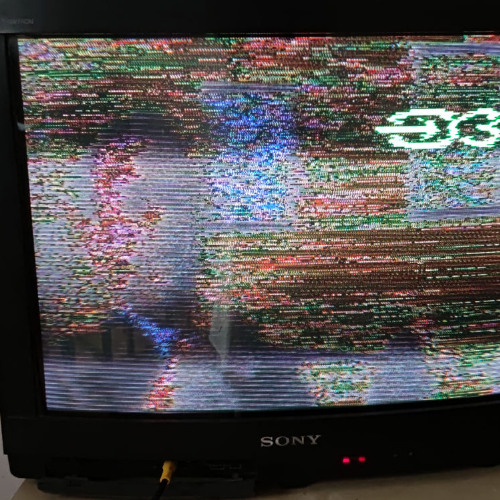 グリッチ 𝔤𝔩𝔦𝔱𝔠𝔥 //