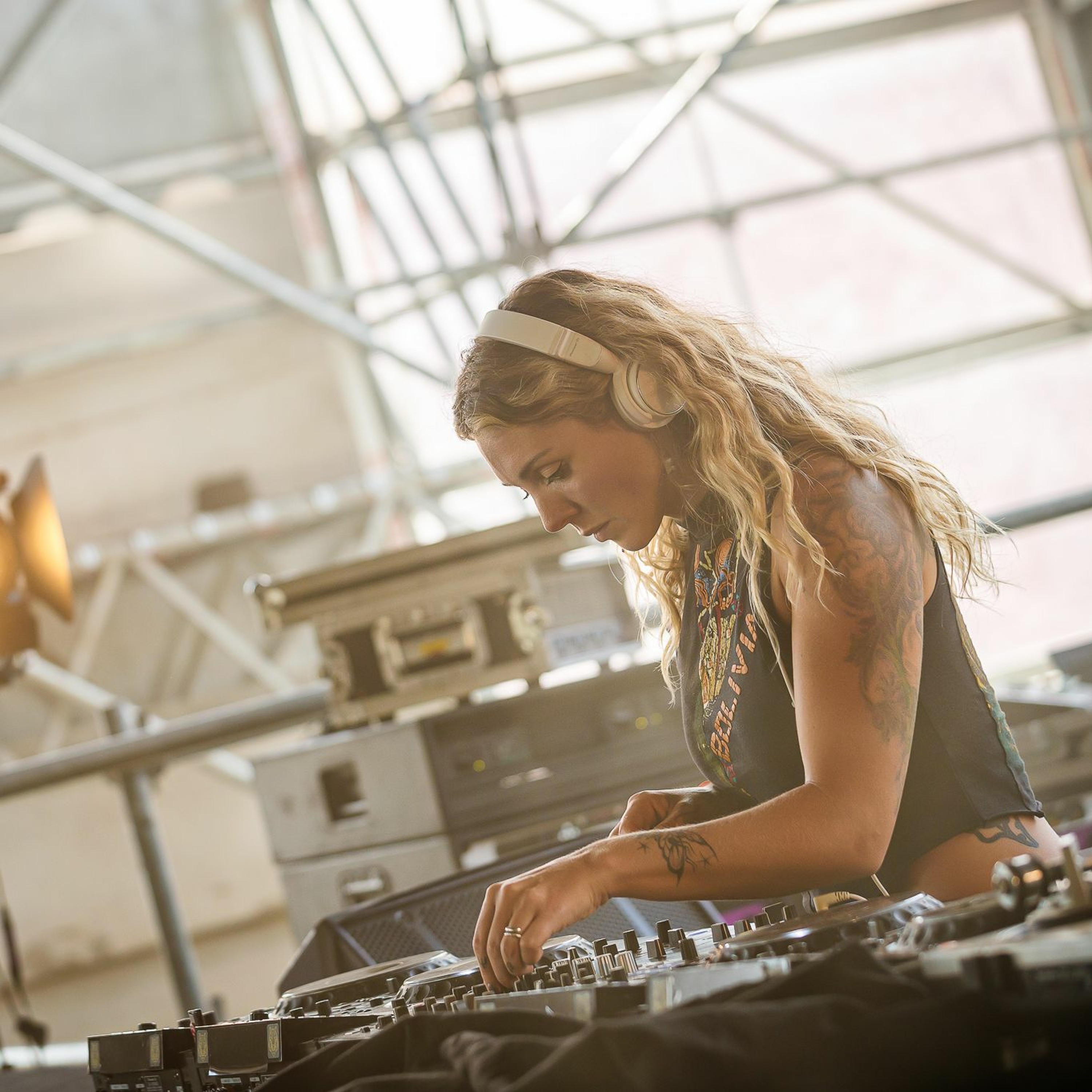 Darwin at Dekmantel Festival 2022 episode artwork