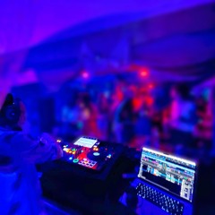 Housiges Ründchen auf dem Chillout @Vollgas Rave